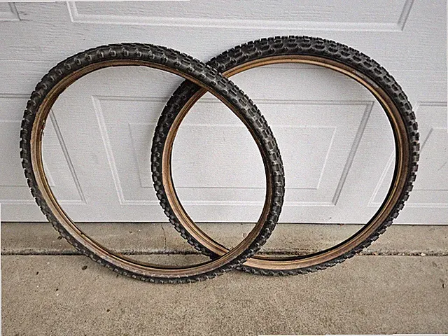 Pair Of Vintage 26" Ritchey Force 2.0 Mountain Bike Tires 26x2.0 Skinwall