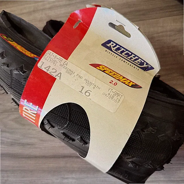 Ritchey Speedmax Pro 26 x 2.0 Folding Black Sidewall Tire NOS