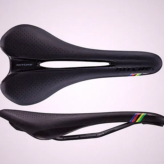 Ritchey WCS Carbon Skyline Saddle with Carbon Rails & Ergonomic Support